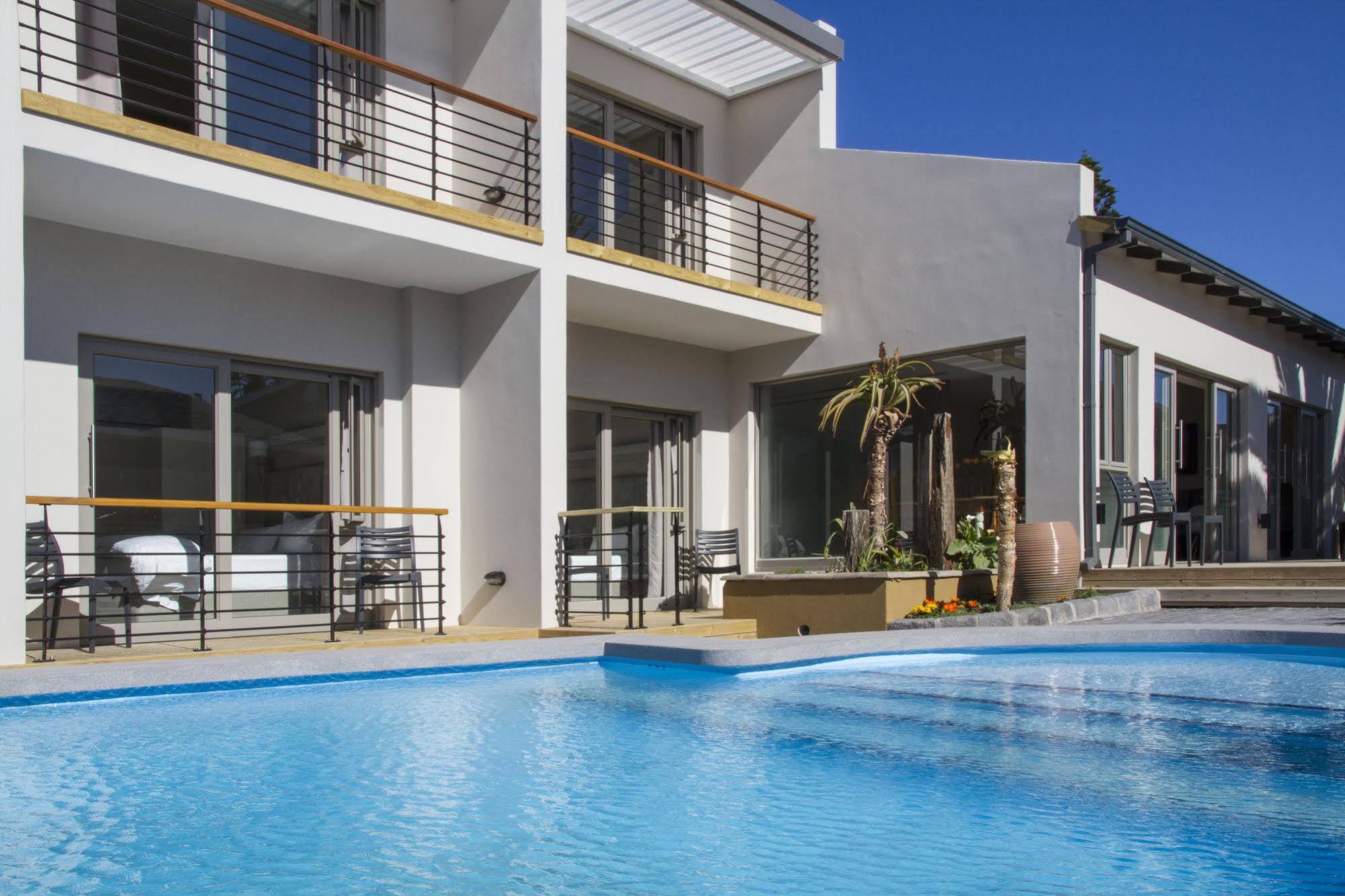 Ocean Bay Guesthouse Port Elizabeth Exteriör bild